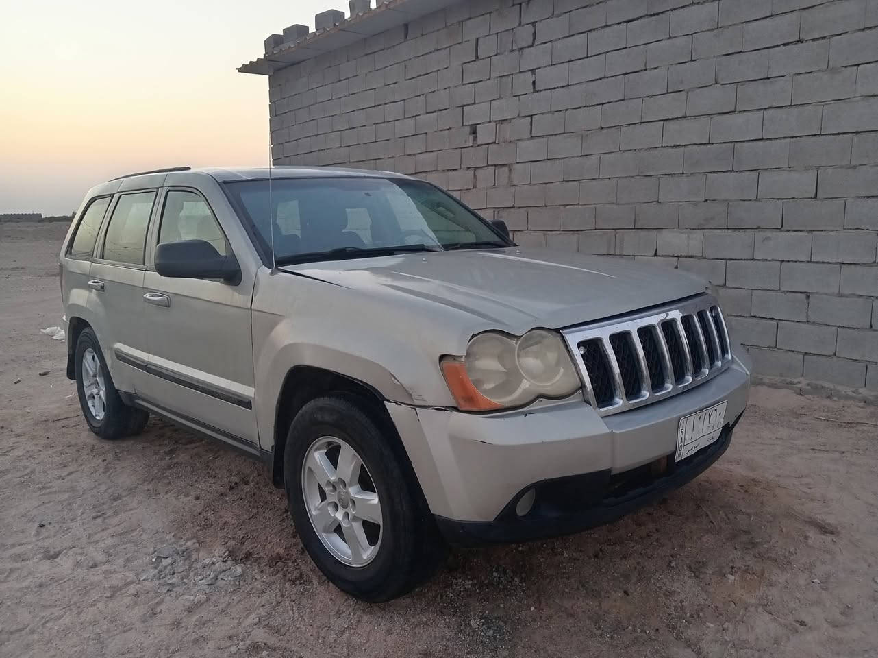 السلام عليكم جيب لاريدو 2008 محرك بلاد تبريد كهربائيات گير مكينة كلها شغاله السيارة مجفية السعر 60 ***********
