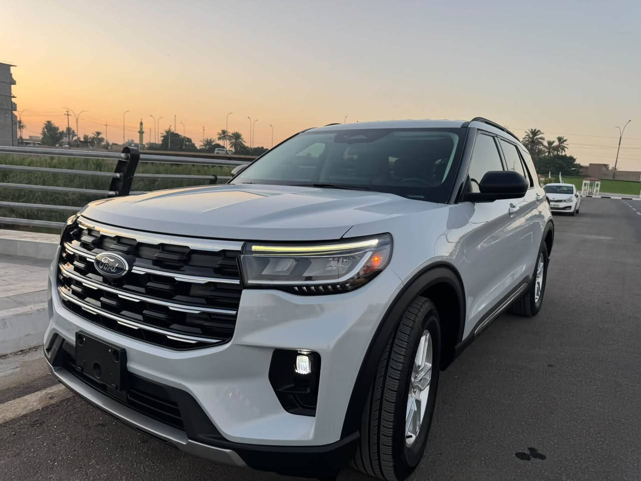 🚘 للبيع فقط | بدون مراوس
🔥 فورد إكسبلورر 2025 – الشكل الجديد 🔥
🇺🇸 وارد أمريكي
🎨 اللون: سموك الجديد
⚙️ محرك 4 سلندر 2.3 توربو
⭐ المواصفات: Active
🪑 داخلية جلد بيجي كشنات vip ٧ راكب

✅ بدون صبغ بدون تبديل
✅ بدون إيرباك
✅ بجم خلفي كبس
✅ فقط  باردة بسيطة بالصندوق
✅ ماشي فقط 4 ميل — يعني **زيرو **
🔢 رقم كاتي، يترقم شمالي

📍 المكان: ديالى – خانقين
📋 رقم الشاصي مرفق بالصور

📞 ************* **
تحياتي 🌹
