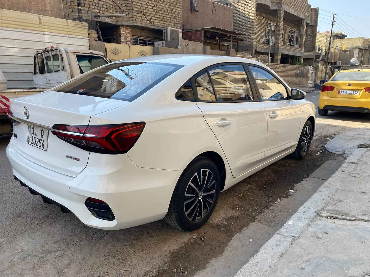 MG5 plus 2025 للبيع
ضمان 6 سنوات
السيارة ماشية 23 الف
المحرك 1500 تنفس طبيعي
السياره مواصفات نص فول
بصمة تشغيل وابواب
قطعتين تبريد هاند بريك بصمه
شاشة ابل كار بلي واندرويد
حساس خلفي
دخول ذكي
حساس ضغط اطارات
ترحيب لايت زينون
جام كهرباء ومري كهرباء
اشاير بالمري
كروس سرعه
حادثه بنيد فقط مبدل  بدون دواخل  تحويل مباشر ثاني يوم 
السعر 105$ وبي مجال مكان سياره بغداد منطقه العبيدي الرقم ***********
