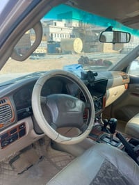 لاندكروز 2004 مكلوبه ومعمره السياره تبريد 3 قطع مكينه كير اوتماتيك ثلا...