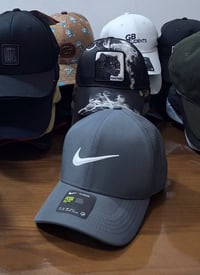 NIKE • أصلي • فري سايز