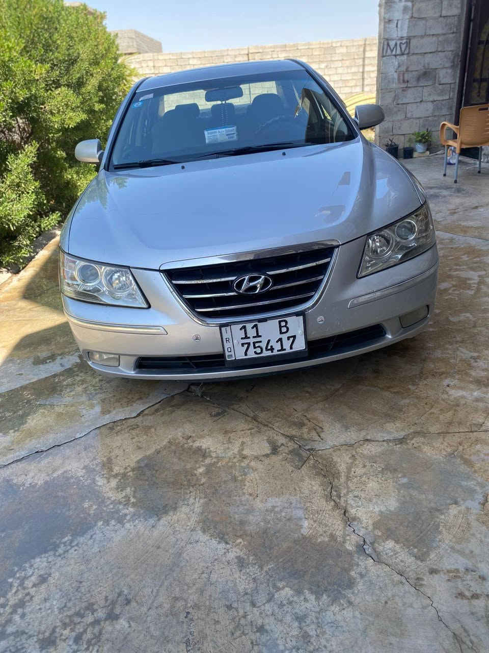 سلام عليكم 
سوناتا 2009 رقم بغداد محرك سته سلندر لا تنقيص ولا تبخير فقط صوت رواجز اول ما تشتغل الصبح  الكير كفاله   تخم تاير جديد. زوج درايم شفتات جديد حاويه قبل اسبوع مبدلهن 
السياره تبريد ثلج   كامله راديترات  وبنكه كله جديد  
السياره حلوه وكاعده  نقصها فقط صدر امامي ما اكله 50 بال ٪. لا اكلك صدرها يراده فقط الامامي    السياره ضررها  فقط البنيد مبدل نفس الون بلادي مع الباب الخلف السائق الباقي كفاله عامه  لا صبغ ولا معجون ولا شي فقط تبديل والسونار بالصور 
السعر 109 وبيها مجال قليل 

مكاني ديالى كنعان 
***********
