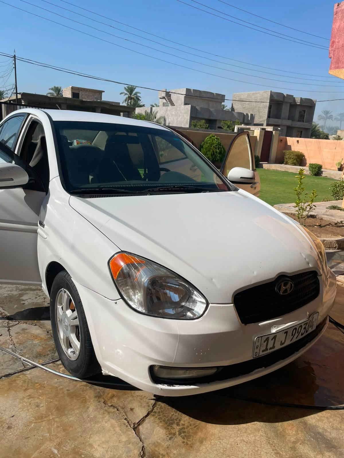 ألسلام عليكم
للبيع
هونداي اكسنت 2011 وارد خليجي
رقم بغداد بأسمي
4 سلندر 1600
تبريد
كهربائيات كلها بلاد
السياره كلها عل بلاد
بيها صبغ جاملغ
كشنات قماش
محركها ممتاز 
كير ممتاز)
صدرها نص عمر
تايرات 

السعر 85 
وبيها مجال
مكان السياره صلاح الدين الضلوعيه
للاستفسار ع رقم 

***********
