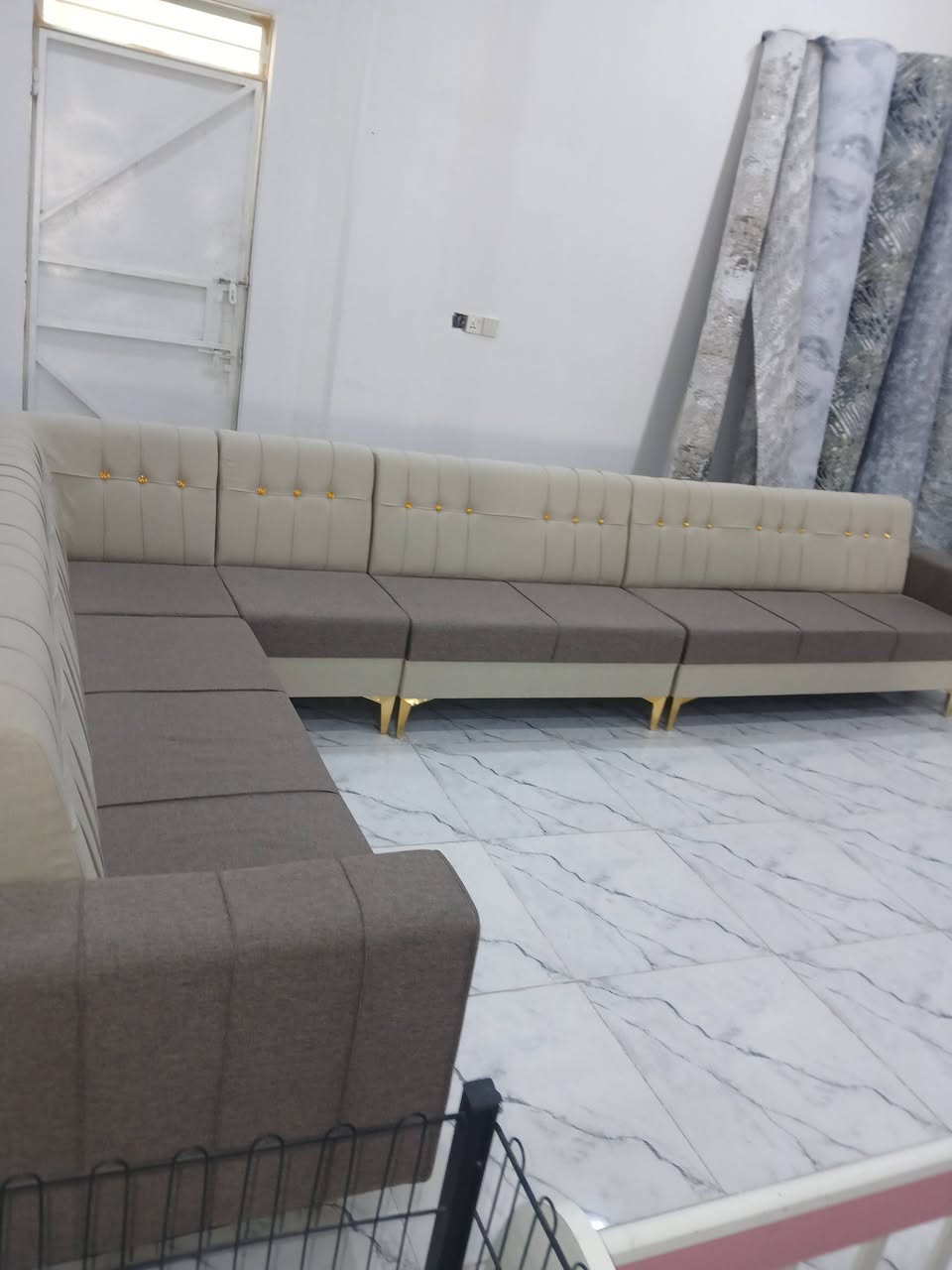 تصفية محل ديوان جديد  للبيع عدد ٢ مكان خانقين
شارع الكونيش تقاطع تولة فروش مقابل مسكوف حمه صباح 

سعر الديوان الواحد ٣٥٠ الف دينار 

للاستفسار ***********

