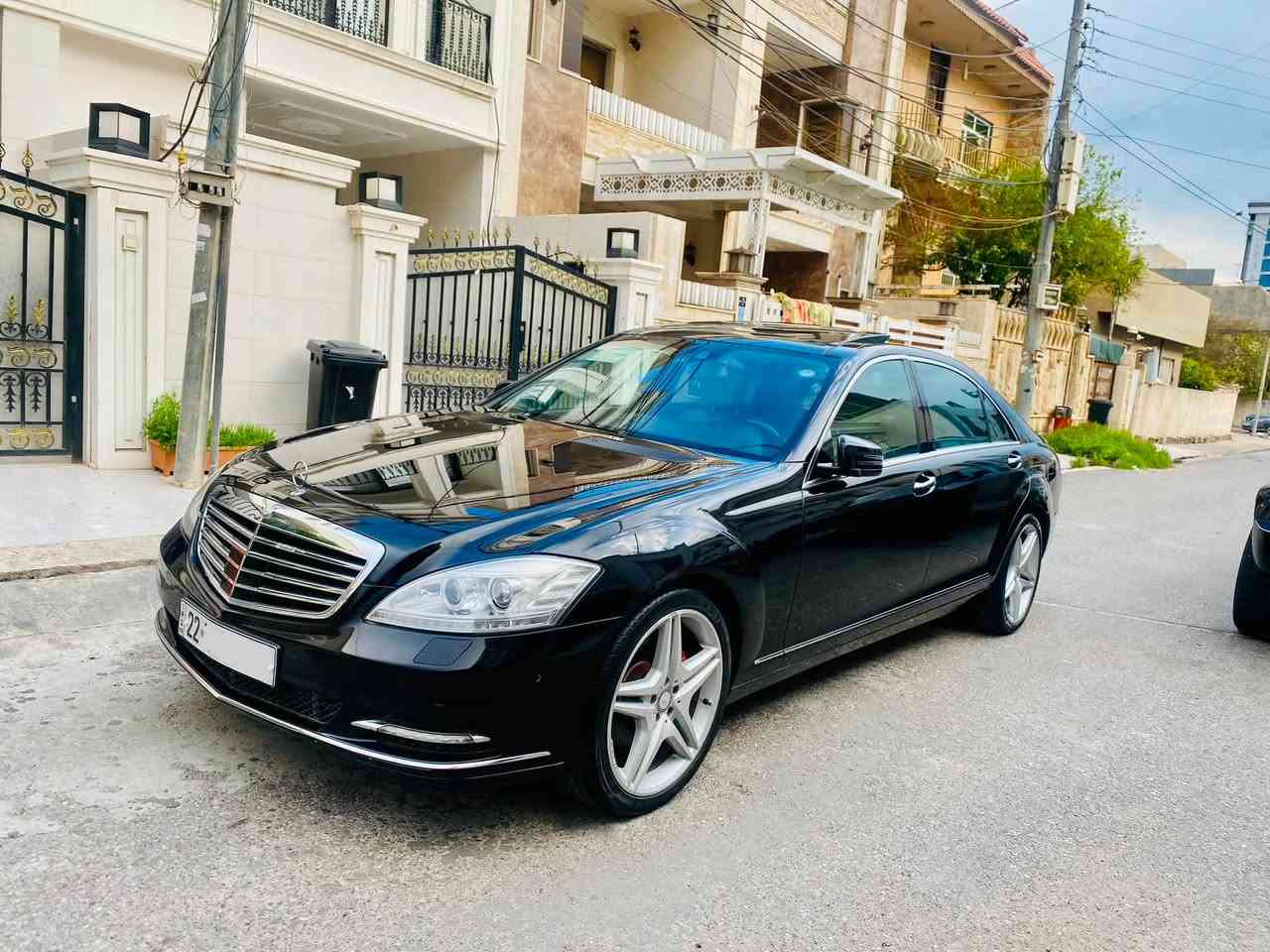 S Class   S350
‎سعر      $ 24000 
‎موبايل  ***********

‎مارسيدس موديل  2013محرك تنفس طبيعي   مكفول فول مواصفات باب خلفي لارج بانوراما داخلي بيجي كشنات جلد أربحة كشنات أمامي وخلفي كهربائي أربحة باب والصندوق الشفط والكهرباء بها كامره وحساسات أمامي وخلفي  بها ناضور ليلي والرادار  ماشي 150000 السيارة جديد دعامي للدعامي بشرط مابه اي النقص رقم والفحص والهزه والسنوية جديد حتئ 2031 السنوية بأسمي سعر   240موجود بأربيل
