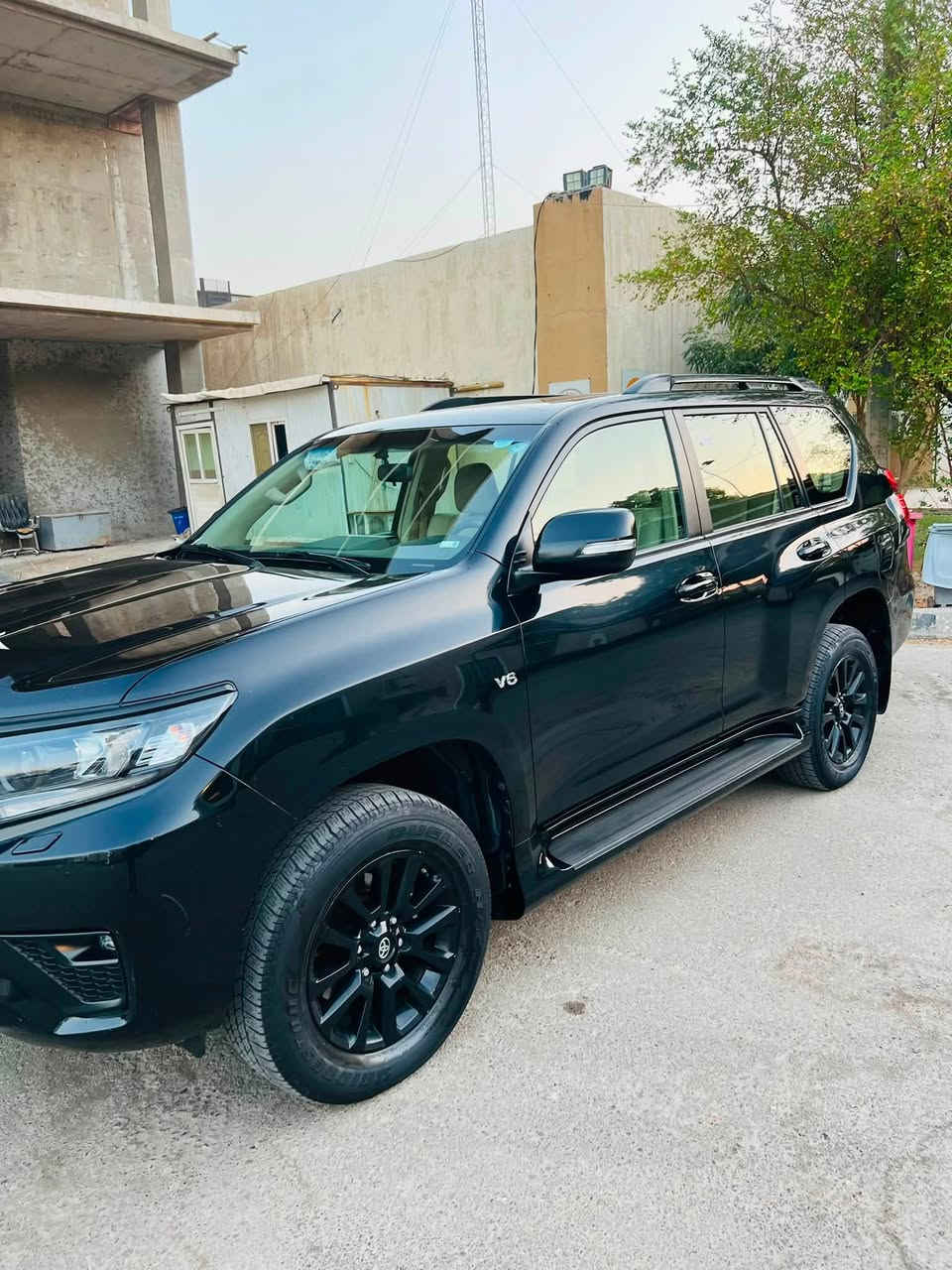 برادو  TX.S 
2023
SAS
مستخدم  عداد 100 الف km
حجم المحرك V6 
مفتاح التشغيل بصمة
فتحة سقف سلايد روف
‏ABS
فور ويل 
شاشة اصلي
كامرا دوارة
حساسات امامية
حساسات خلفية
لايت زينون + LED
كشافات زينون
بك لايت LED
مقود جلد
مثبت سرعة
المودات والاوامر الصوتية
حركة المقاعد الاماميه كهرباء 
مقاعد عدد 7
مقاعد جلد
تبريد شاشة
ثلاث قطع تبريد
ثلاجة
شاشة لتحكم التبريد الخلفي
اشاير بالمري والمري كهرباء 
السعر 43000 الف دولار

***********
‎‏‎

‏
