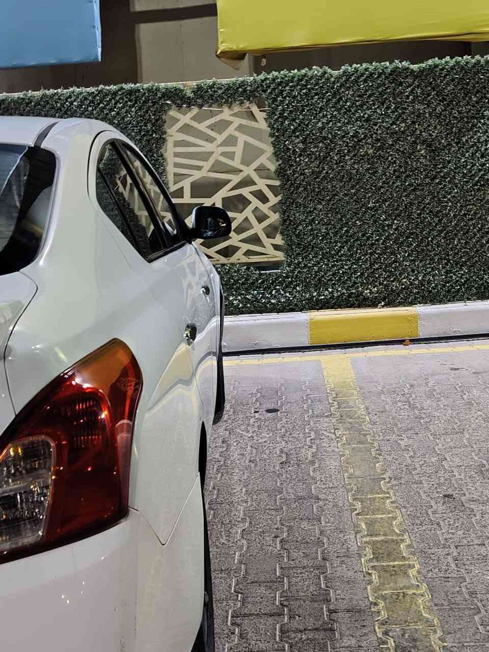 نيسان صني موديل 2022:(-:
سياره بيه جاملغ امامي ورصعات بصيطه وبنيد بارد شبر
يساره كير ومحرك وتبريد كفاله عامه(-: السعر 100 وبيه مجال 
الستفسار
***********
