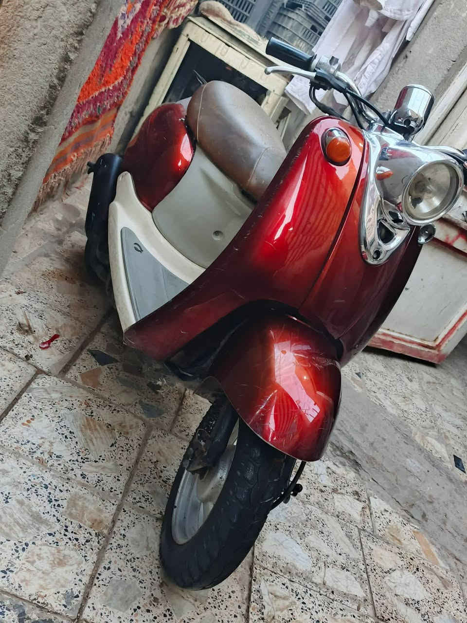 سلام عليكم دراجه كلاسك نضيفه مكينتها ناعمه وحلوه تجي تفحص وشوف  سعرها 170 وبيها مجال  
***********
