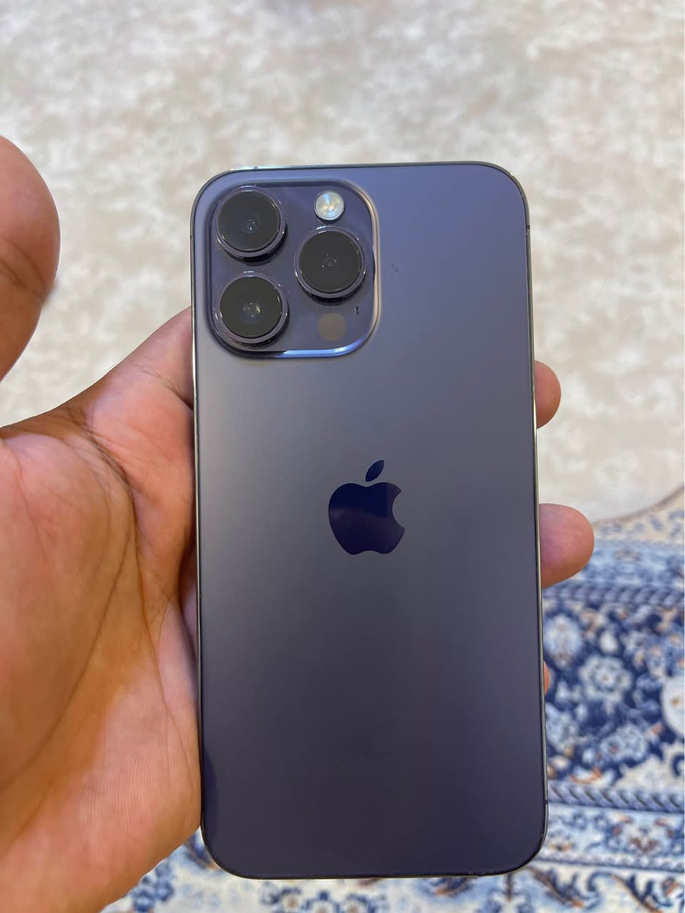 ايفون 14 برو ماكس 
🔹 الذاكرة: 256GB
🔹 دبل سيم 📲
🔋  البطارية: 75
✅ البطارية ما تصرف شحن بسرعة وأدائها زين
🔹 الجهاز بحالة جيدة
السعر 825 الف
📍 مكاني بغداد - للتواصل *********** واتس اب فقط بغداد, العراق

