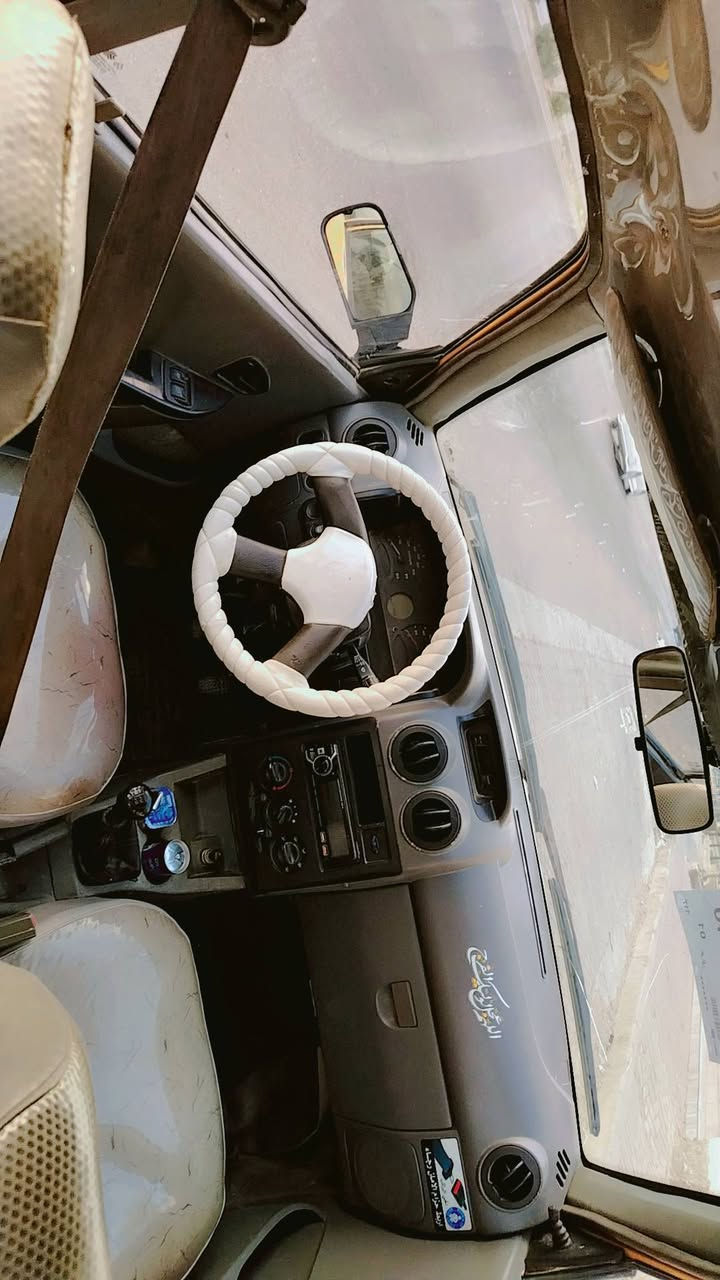 سلام عليكم
سايبا ٢٠١٣
رقم بغداد
بااسمي سنويه وهزه جديده اليوم
هيئه غرامات مصفره 
محرك كير خير من الله
تبريد شغال
غرفه مدوشمه 
السياره جاهزه كبل للشغل
السعر ٢٥ وبيها مجال قليل
العنوان بغداد حي الجهاد
***********
