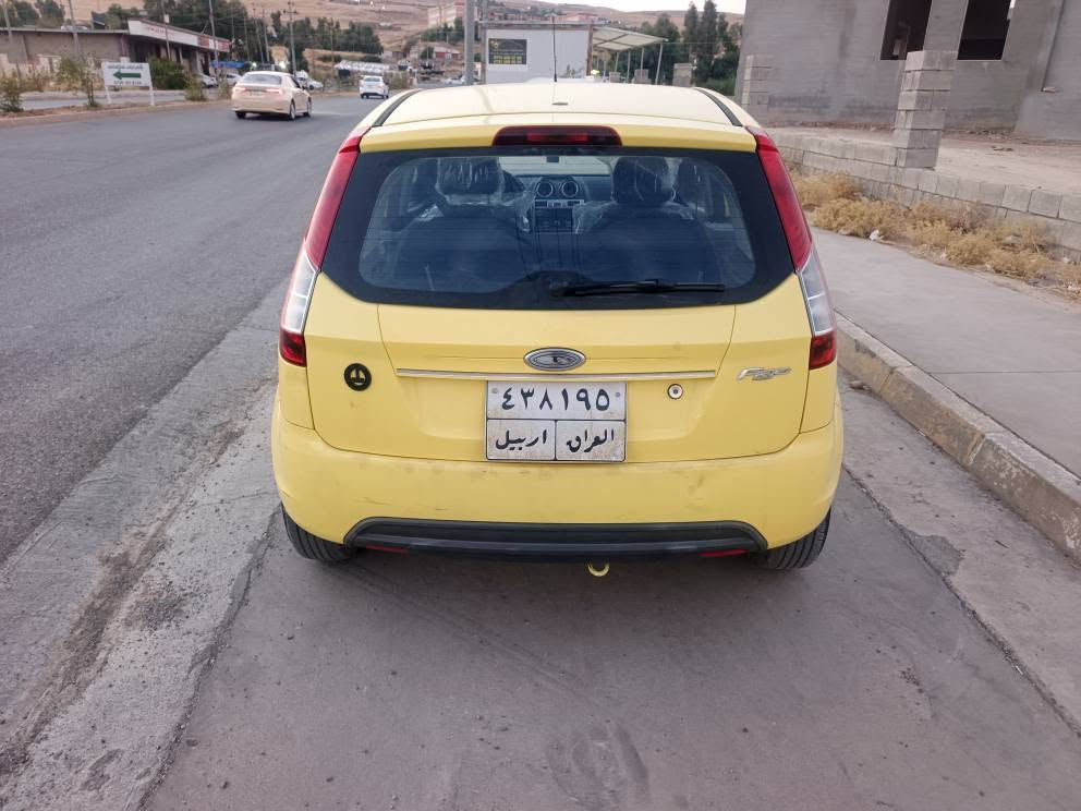 سڵاوی خوای گەورە لەهەموو لایەک هاتینەوە بەسەیارەیەکی فووڵ گەنجانەو جوان فۆرت فیگۆ شەریکەی نیڤایە سەیارەکە گێروومەکینەو تەبریت بەشەرت وەکو بۆیاغ 3پارچەو دۆسەیەکی بۆیاغە بەبێ ناو زۆر خاوێن ماوە تەوە پێ ویست بەوەسف ناکات سەیارەکە تاقانەیە لەجوانی نرخی خوار هەموو بازاڕ بەتەحەداوە نرخی 59مەجالێکی برایانە سەیارەکە تازە سەنەوی خڵاس بوە تکایە مووشتەری نیت بێ زارمانمەکە .*********** كويسينجاك, أربيل
