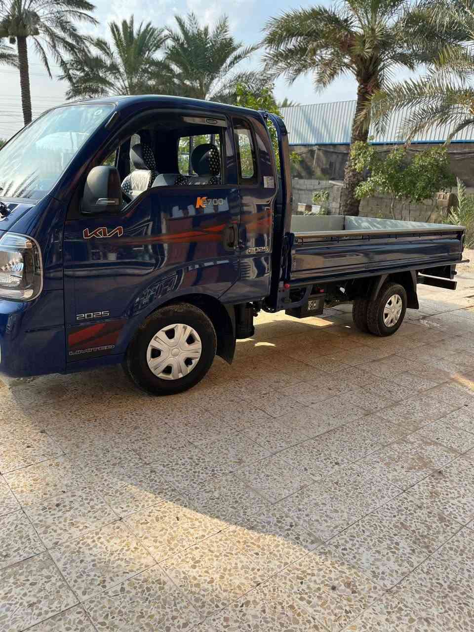 للبيع كيه حمل موديل 2025
محرك 2700
ماشيع15085وقابله لزياده
تحكم ستيرن 
كشن كهرباء
شاشه لمس 
كامره
مكان ديالى 
ستفسار نتصل 
***********

