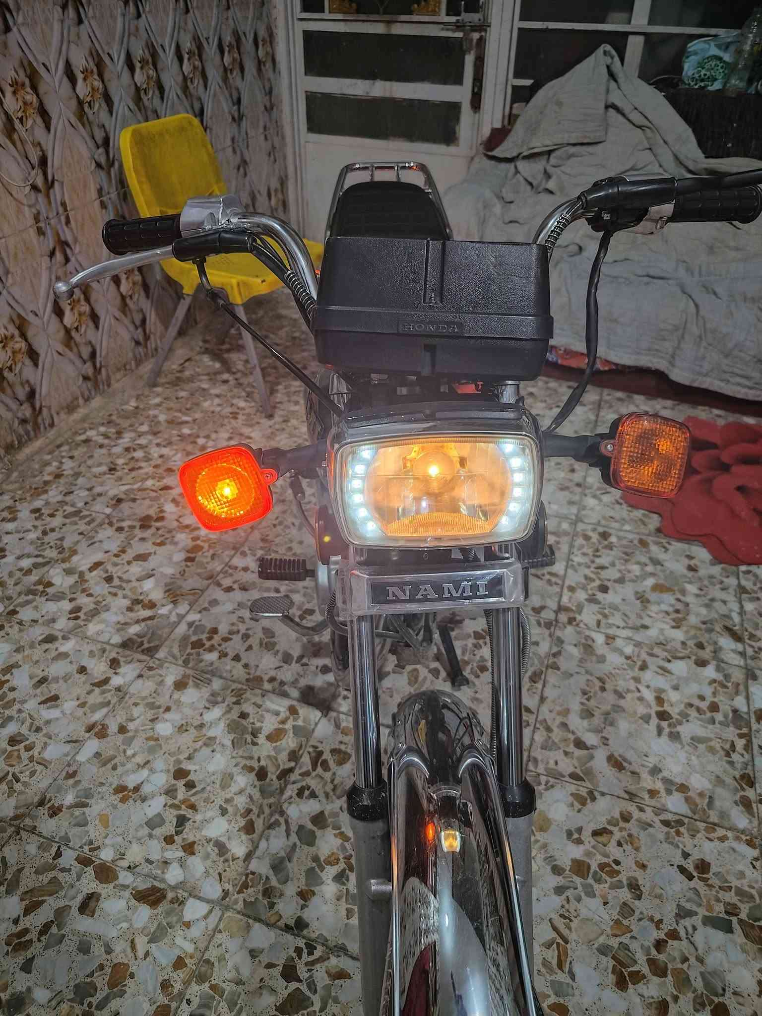 سلام عليكم
نامة 4كير 
مكفوله كفاله عامه 
مديل 26
صارله شهرين طالعه من وكاله
اوراق كامله 
سعر 675 بي مجال 
وياه ستان مبايل و درع مال دراجه ومرايه
بغداد-بلديات
***********
