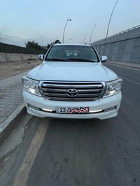 سعر مناسب جداً لاندكروز 2011   ماشيه 165  6V محرك مفتوح   كشنات جلد بق...