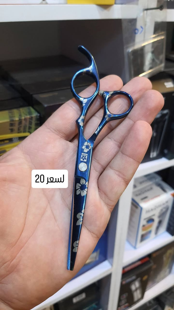 اكسسوارات شخصية • بدون تفاصيل • نص بالصور