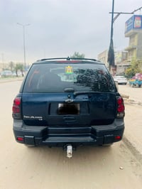 بلايزر 2009/السعر 79$وبيه مجال بسيط عنوان بغداد 07904992555 بيع مستعجل