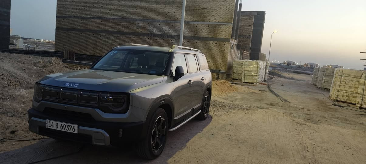 السلام عليكم.....
BAIC BJ30E 2026
●رصاصي
●ماشية 7000 كم
●مكفولة
●رقم بصرة
●ضمان محرك وبطارية (ضمان الشركة)
🟫 المواصفات:
✅ محرك هجين ذكي
🔹 1.5 لتر تيربو + محرك كهربائي
🔹 قوة إجمالية تصل إلى 405 حصان
🔹 عزم دوران قوي يقارب 680 نيوتن.متر
🔹 ناقل حركة متطور
🔹 دفع رباعي
✨ شاشة وسطية كبيرة
✨ عدادات رقمية
✨ مقاعد جلد
✨ فتحة سقف بانوراما
🛡️ 7أنظمة أمان متقدمة
🔒 8 وسائد هوائية
                                       🔒 ABS – ESP
🔒 أنظمة مساعدة قيادة ذكية
🔒 كاميرا 360° وحساسات ركن
مكان السيارة البصرة
السعر 33 مليون وبيها مجال
للاستفسار الاتصال على الرقم
***********
***********
