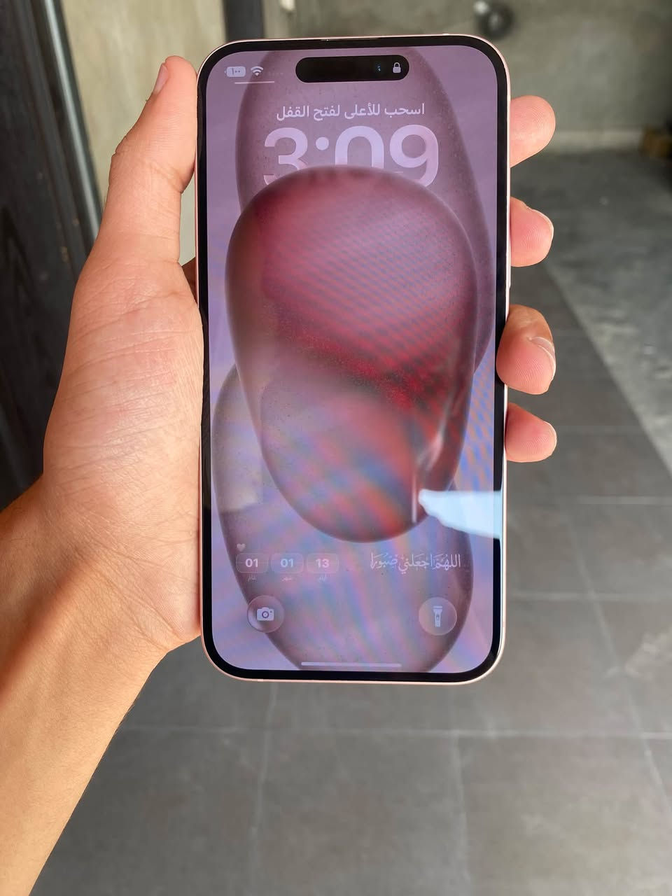 ايفون 15 plus ￼/ لون وردي 🩷
 
ذاكره 256 / بطاريه 🔋 87 

نضافه المبايل 100‎%‎

السعر / 750 

العنوان / بغداد البلديات 

*********** واتساب فقط
