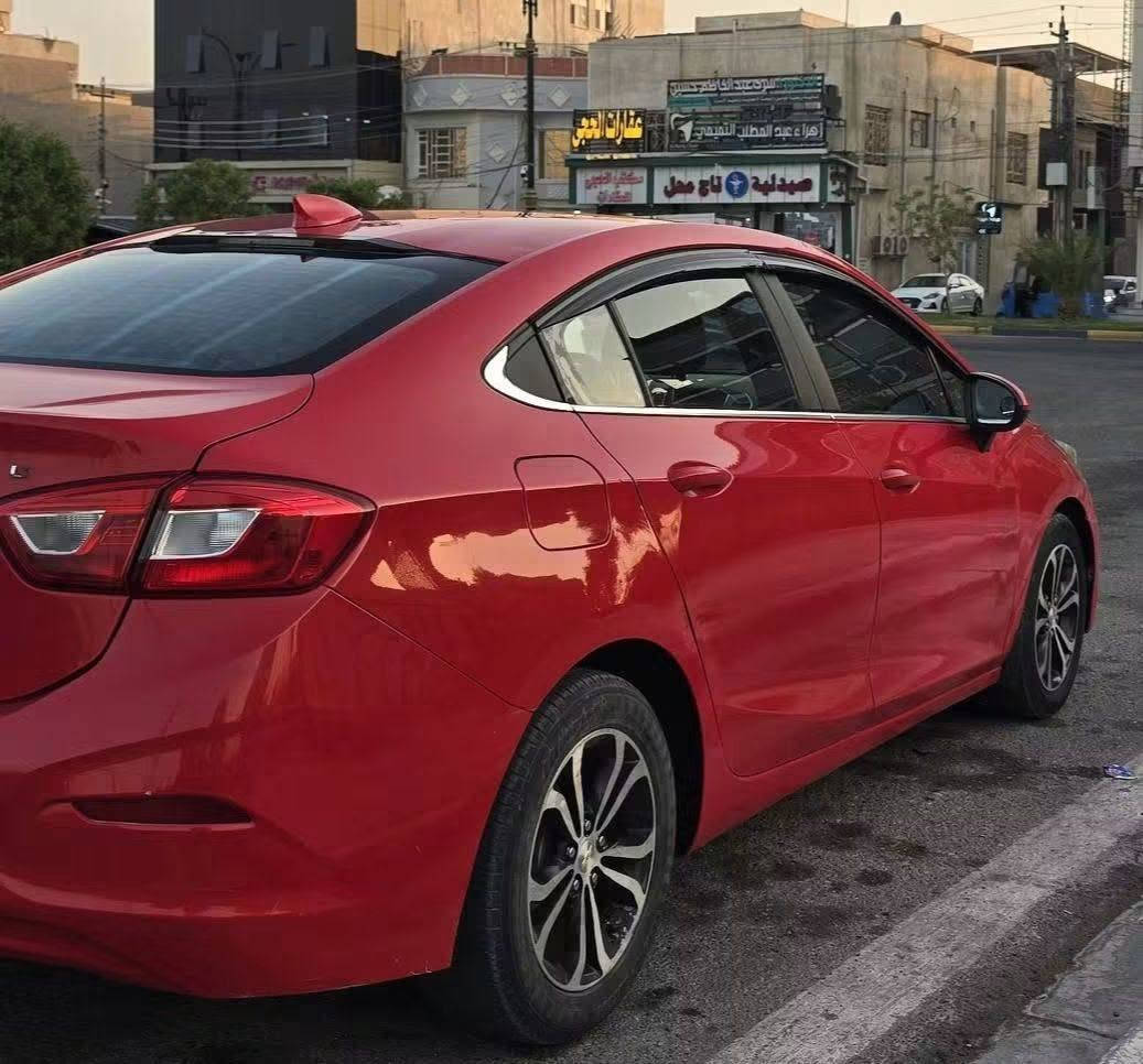 سلام عليكم 
كروز وراد مريكي موديل((2019))قطعتين جاملغ وبنيد والباقي مكفول بدون دواخل رقم بغداد بسمي نكليزي ((2030))مكينه وكير وحداديه وطخم تاير وكهريات تبريد كله شغاله داخل جديد مكان سياره بصره سعره $((95)) وبيه مجال 
((( ***********)))((***********)))

نص مكتوب في الصور:
- Galaxy S24 Ultra