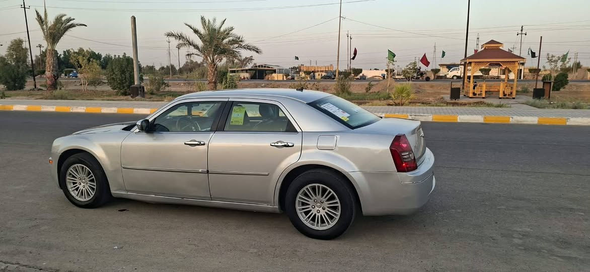 السلام عليكم للبيع  اوباما 2008 رقم نجف  دولي باسمي تحويل ثاني يوم  سياره  بيهه رشات صبغ   مكفوله من الضربه والعيب الشرعي السياره جاهزه  مكيه كير حداديه وتخم تاير وتبريد مكان واسط الحي الرقم ***********
