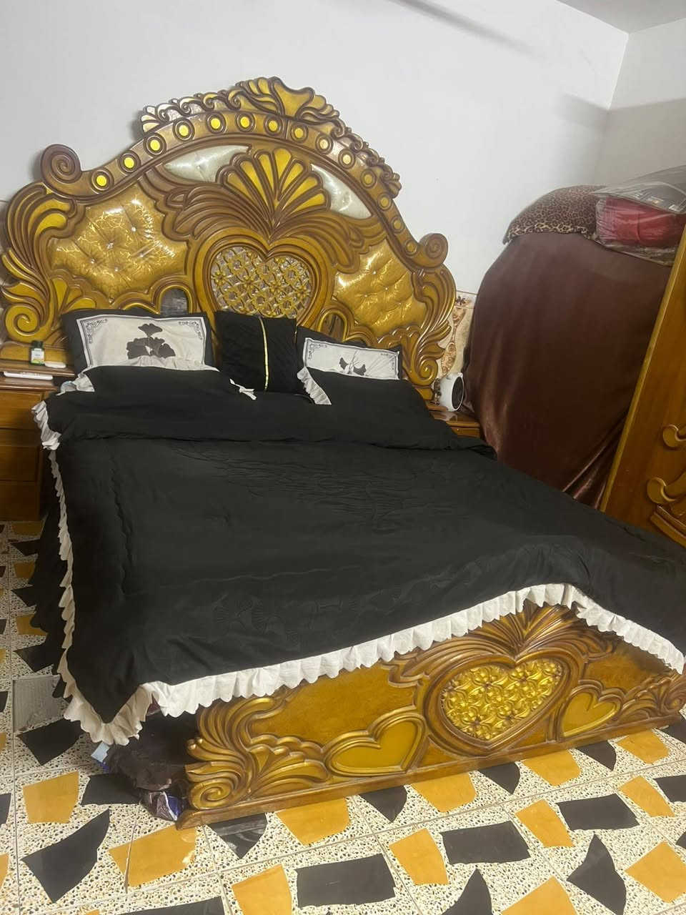 غرفه مستخدمه للبيع سعره 900الف 
***********
