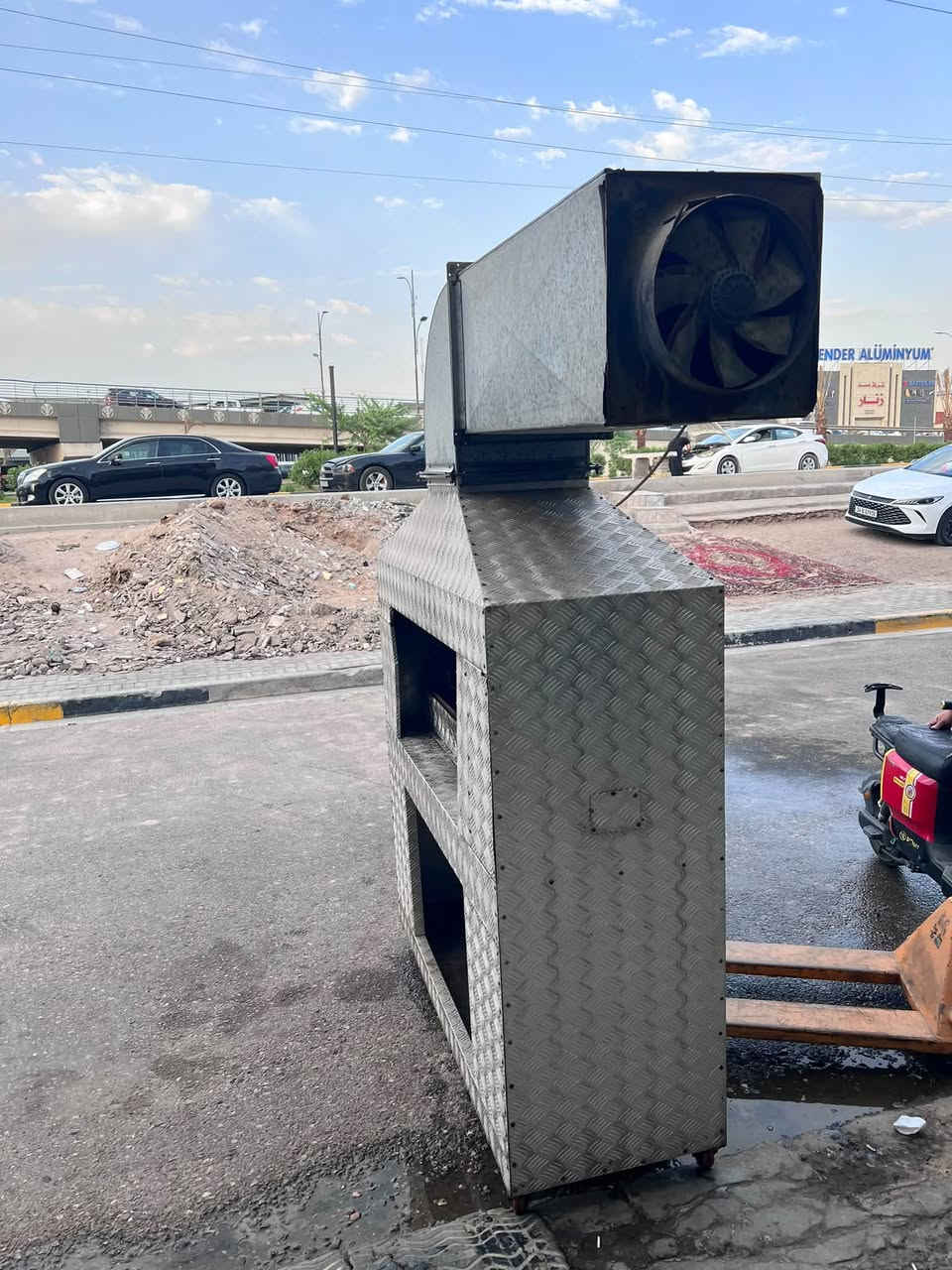 سلام عليكم شوايه كباب دبل وياهه المورحه والماطور دبل مال مطعم تفصال انه فصلته بلداكير 1350 وعزلت وهسه اريد ابيعه السعر 750اي استفسار اتصل ع الرقم ***********
