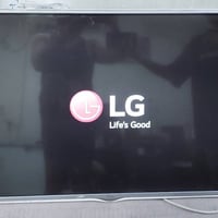شاشات LG • ٤٢ بوصة • ٤٣ مقوس