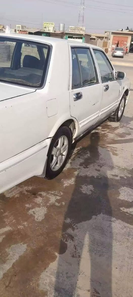 السلام عليكم ورحمه الله وبركاته سدرك للبيع موديل 98 گير ومحرك بطه جديد شرط طخم تاير جديد صدر خلفي وامامي جديد والباقي جدام العين السعر 26 ورقه  صلاح الدين الماني تحويل او وكاله من الشرقاط   /رقم الهاتف ***********
