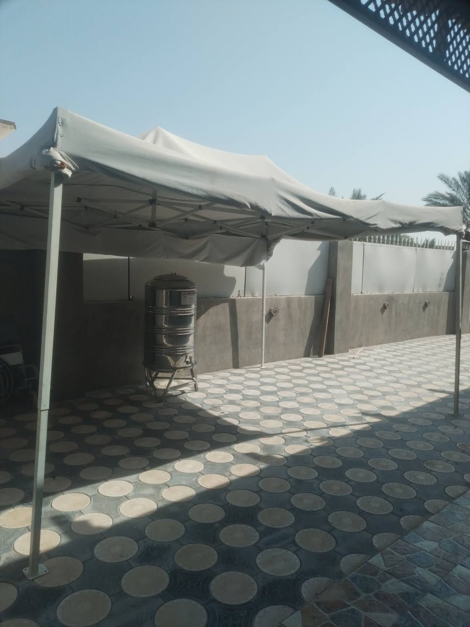 سلام عليكم سقفية للبيع جديدة كامله مكمله هية وجادرهة السعر الاتصال على الرقم *********** المكان نجف ابو صخير
