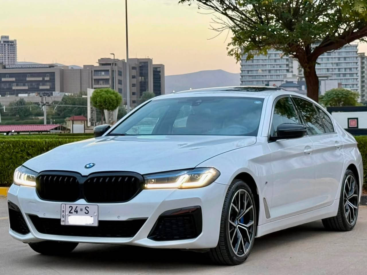 بي إم دبليو ٥٣٠i • ٢٠٢١ • وارد امريكي