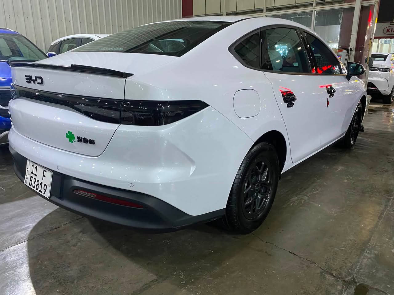 البيع BYD.  SEEL5
2025جديده ماشيه 7الف .

(بصمه+كارت دخول وتشغيل،اضائه Led,دخول ذكي،كامره خلفيه،حساسات خلفيه،داخل ابيضّ،قطعتين تبريد،منافذ TPC،شاشه جبيره +تحديث يوتيوب،شحن لاسلكي،كشنات جلد،ثلاث وضعيات قيادة )  

سعره 20500 

هذه رقم واتساب فقط *********** 

هذه اتصل ***********
مكان بغداد حي العامل
