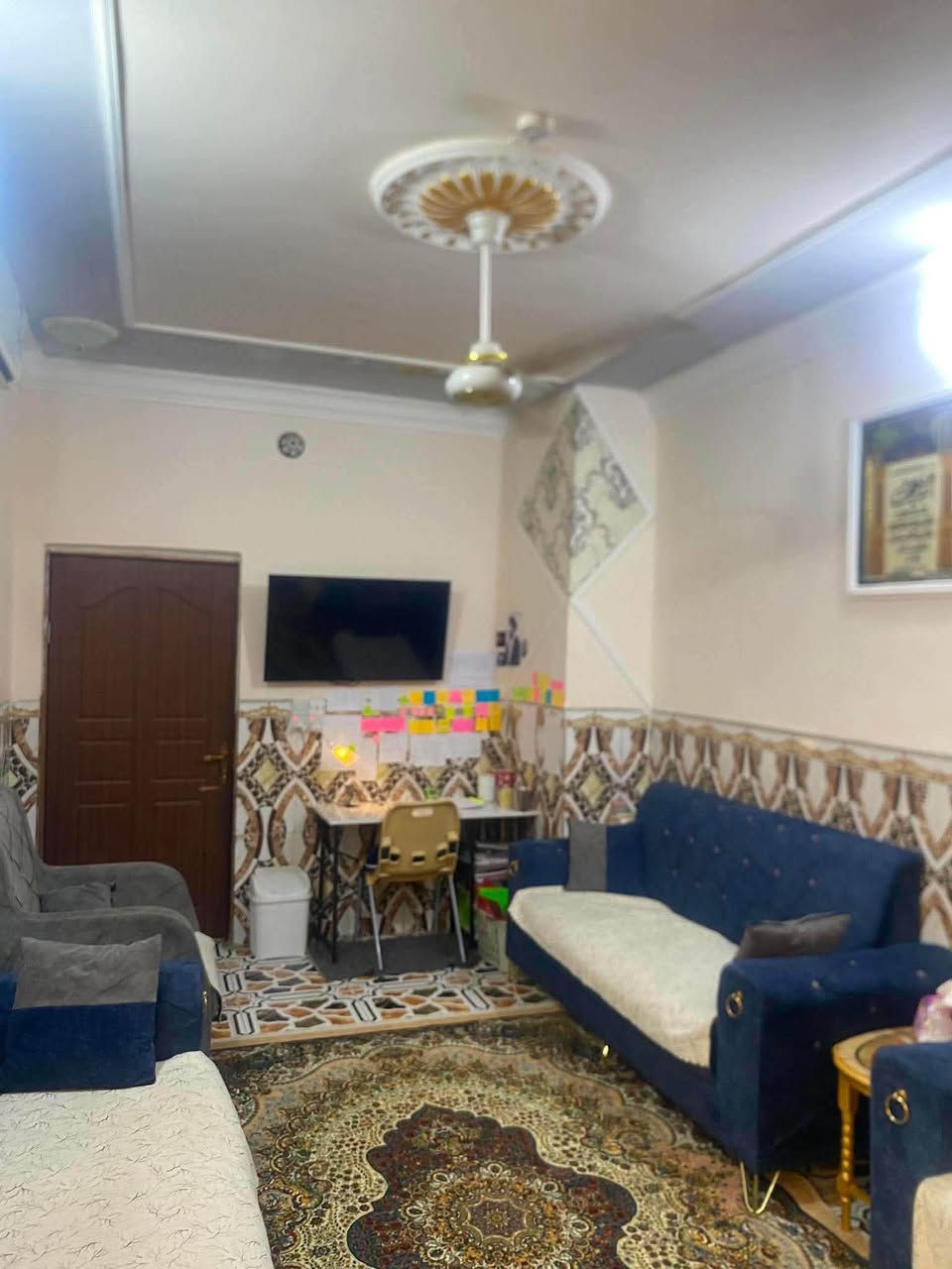 مشتمل للبيع مساحه 100طابو
طابقين الطابق الاول يحتوي على استقبال وصاله ومطبخ وصحيات 
والطابق الثاني بناء سندويج يحتوي على غرفتين وصحيات الموقع كوت حي الجهاد (زويريجات )قرب حسينية موسى الكاظم خل شارع بيت صبر 

‭***********‬ التواصل على هذا الرقم
