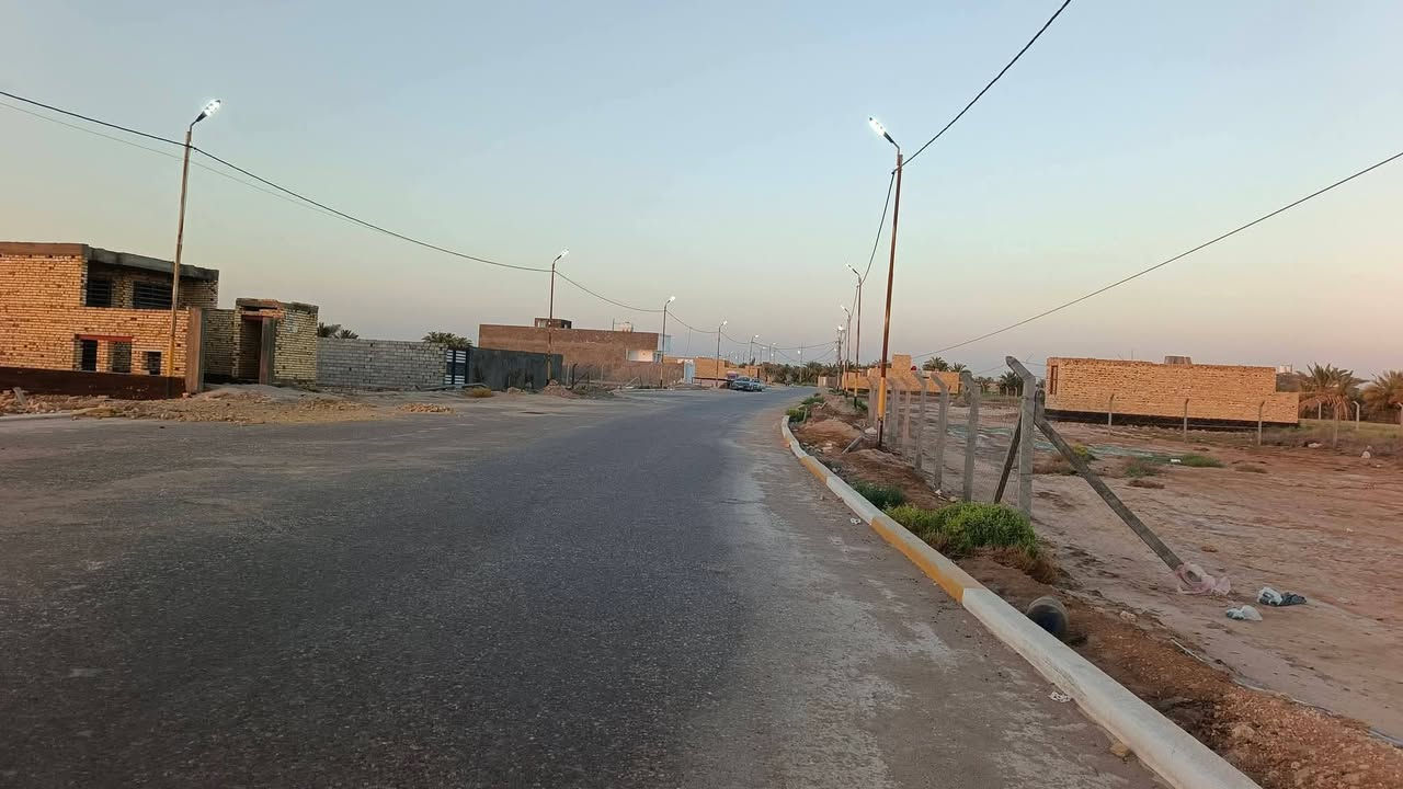 قطع اراضي في مجمع نور الامير 
سند ٢٥ تحويل مباشر 
مع كافه الخدمات ماء كهرباء تبليط اناره ليليه وباسعار مناسبه سعر 200 متر 15 مليون
العنوان الديوانية 
خلف الطيارين دقيقتين عن الفلكه الجداريه
الاستفسار اكثر الاتصال👇🏻
***********
