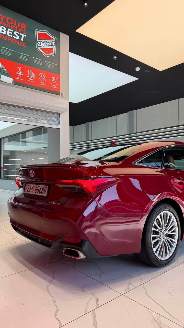 ﷽
أفالون 2019 ليمتد (AVALON 2019 LIMITED) 📦

حجم المحرك: ستة سلندر V6 3500

المسافة المقطوعة: 85,000

فول مواصفات (أعلى فئة):

 بصمة (تشغيل ودخول ذكي)

 فتحة سقف (سلايد)

 بروجكتر زجاجي (داتاشو / HUD)

 نظام صوتي JBL

 رادار أمامي وخلفي

 رادار تحديد المسار

 أوتو ستوب (Auto Stop)

 أوتو هولد (Auto Hold)

‎ حساسات

 مقاعد تبريد وتسخين

 شاحن لاسلكي (Wireless Charge)

 ذاكرة خزن المقاعد

 ستيرن كهرباء 

 مثبت سرعة (تحديد سرعة)

 مقاعد خلفية مزودة بهيتر (تسخين)

 والعديد من المواصفات الأخرى...

ملاحظات السيارة:

السيارة وارد امريكي حادثها دعاميه اماميه وشفة البنيد فقط

السيارة مغلفة PPF ضمان 8 سنوات  

مكان السيارة بغداد 

السعر 265 وبيها مجال بسيط

للمزيد من المعلومات يرجى الاتصال على الرقم التالي:

📞 ***********
