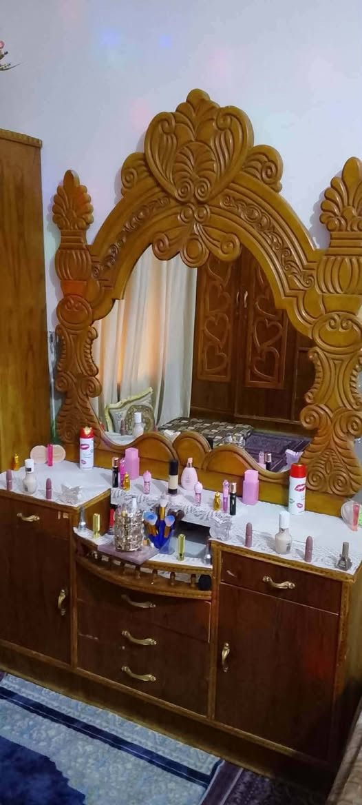 مكلف بل نشر غرفه خشاب حطاطه للبيع  الي يريدها يتوصل وياه اهله  ع واتساب  لو ماسنجر ***********
