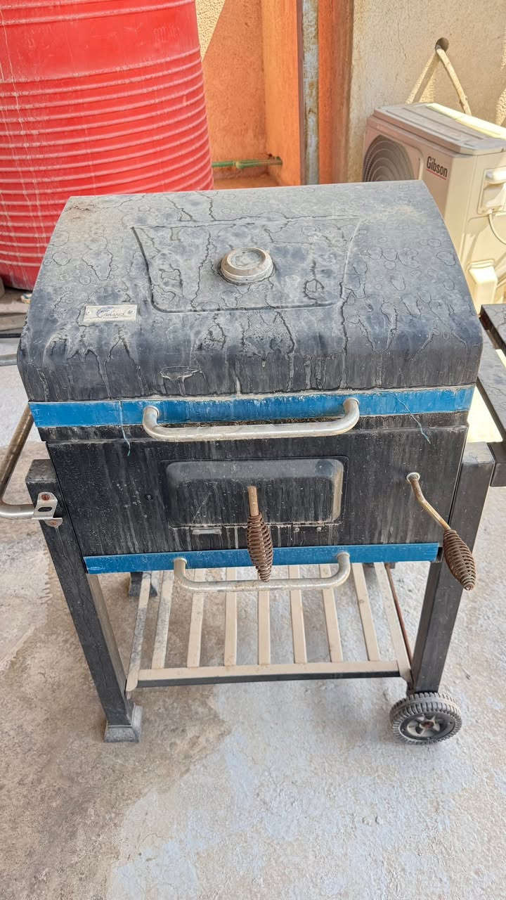 شوايه   كلش حلوه غير مستخدمه  سعرها١٠٠  ***********
