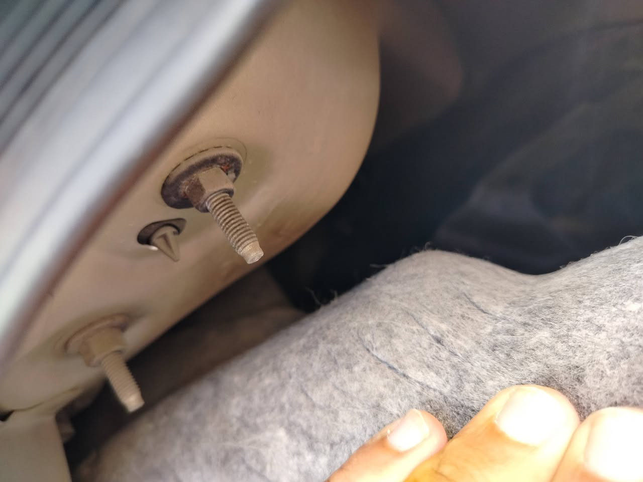 فورد فيوجن
موديل17 se
محرك2500

سيارة كلين مابيه صبغ

السونار موضح بالصورة

رقم اربيل

ماشيه267 كيلو

السيارة ماخذيه من وكاله القاصد بدون ضرر

ضرره بالعرق ضربه بالخلفيه من جه الصالنصه وطاك ايرباك البردة

***********
رقم اربيل باسمي
هزا جديدة110$
مراوس او بيع
