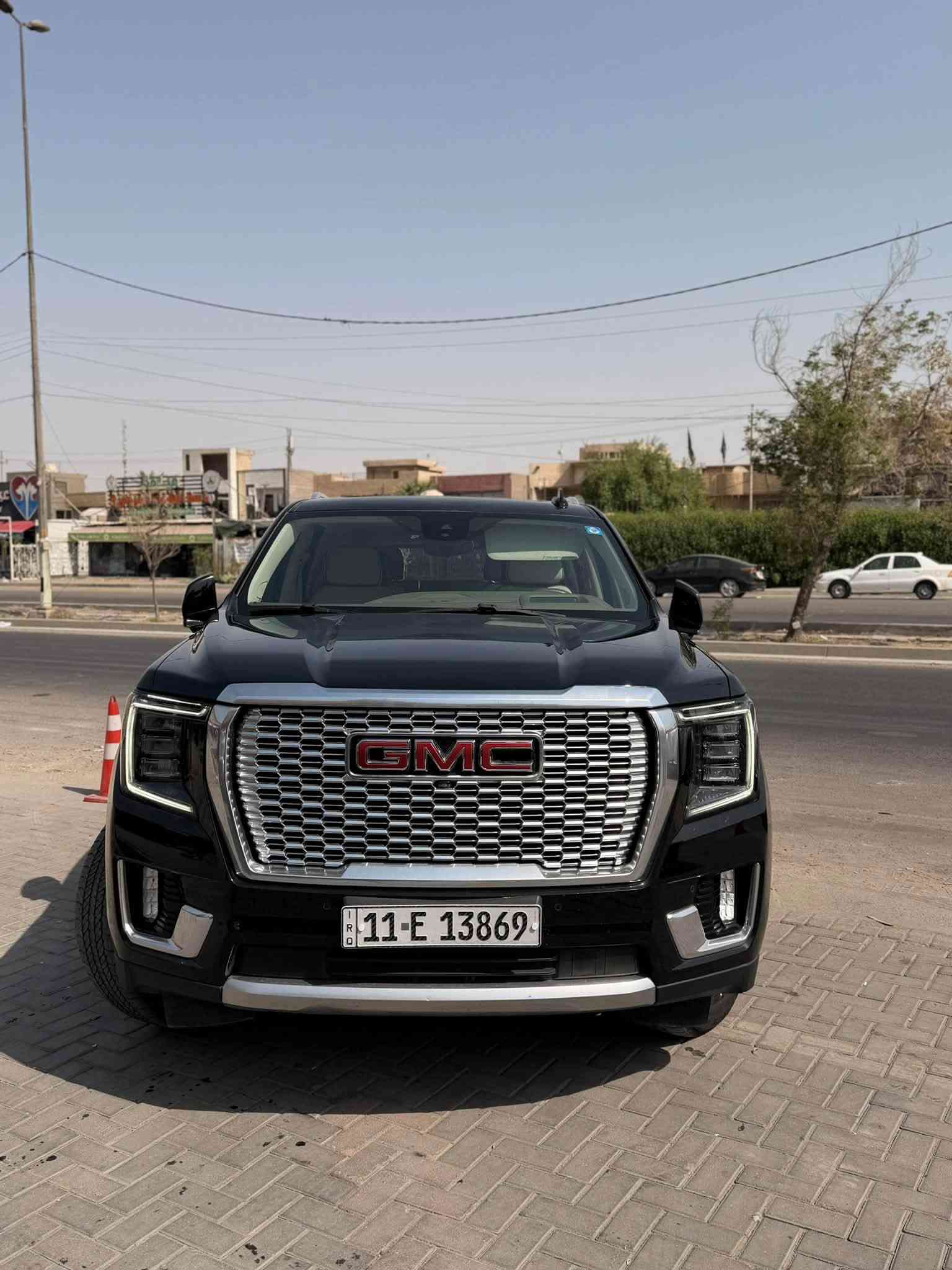 وكالة ومكفولة
رايديها ب ٤٨٠ ورقة وبيها مجال 
السيارة مكفوله من كل شي لا حادث لا بارد لا حار 
ماشية ٨٦ الف كيلو 
*********** 
مكاني بغداد البياع
