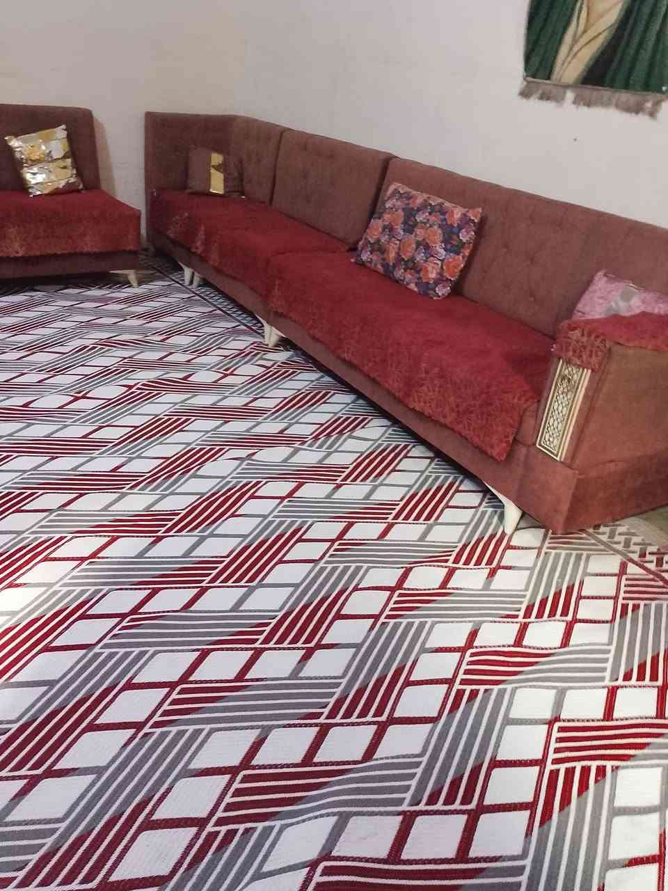 السلام عليكم تخم للبيع مستخدم ستخدام قليل السعر ٤٠٠ بي مجال قليل للاستفسار رقمي ***********
