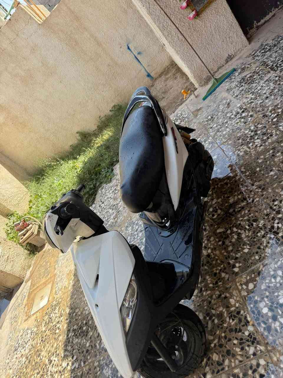 سلام عليكم دراجه لبيع خير من الله  مكينه بلادي دراجه فول مواصفات ***********
