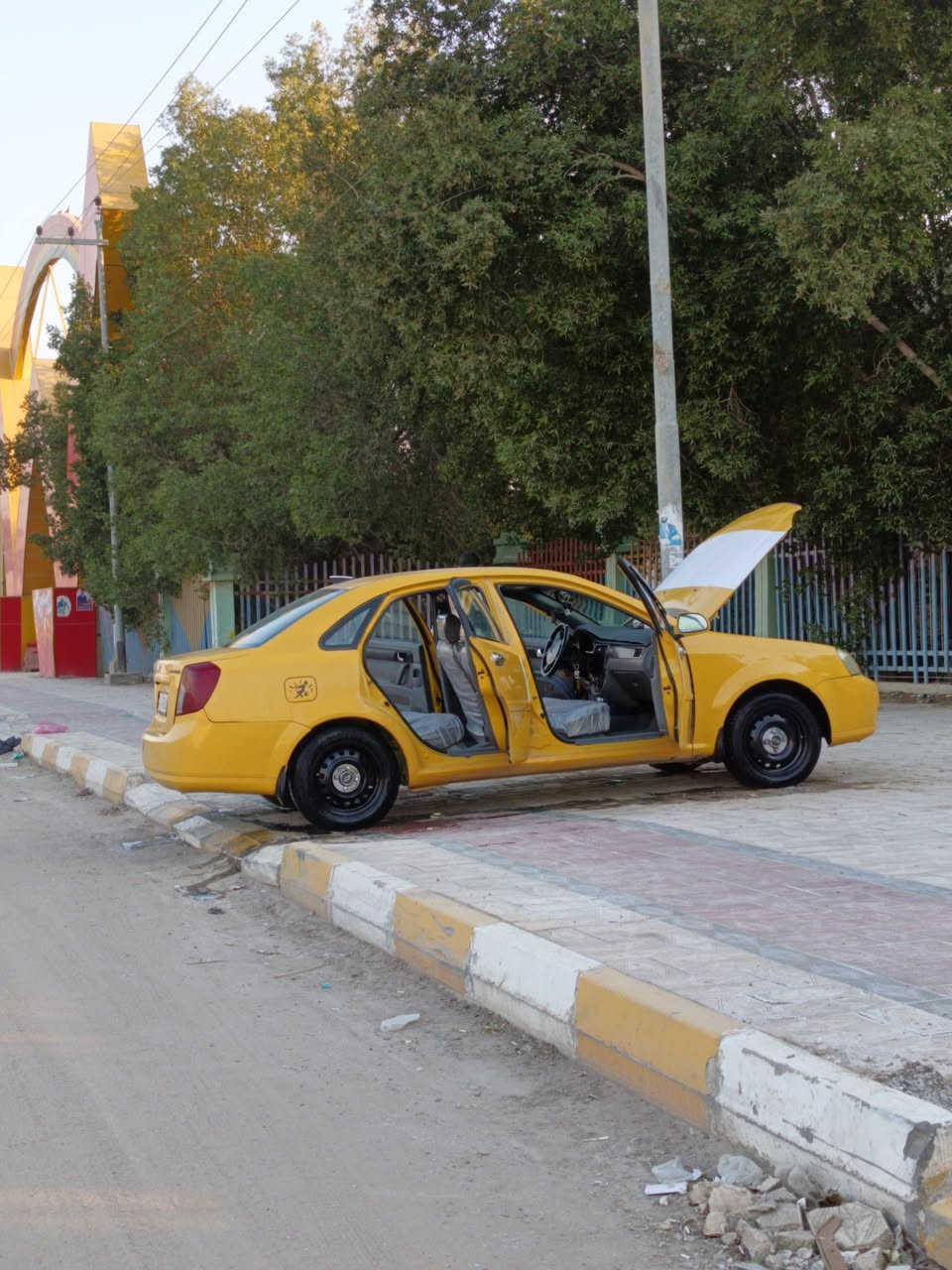 سلام عليكم للبيع فقط؟
سياره اوبتره خليجي 
مديل 2010 خليجي 
مكينه وكير خير من الله جدد
تبريد توني مسويله ادامه ثلج 
حداديه الخلفيه توني مكملها ولاماميه حلوه 
راديترات جدد باتريد جديد دوشمه جديده مانقصه شي 
تجي وتشوف بعينك عنواني الناصريه مركز لسعر 60 وبيه مجال قليل 
***********
