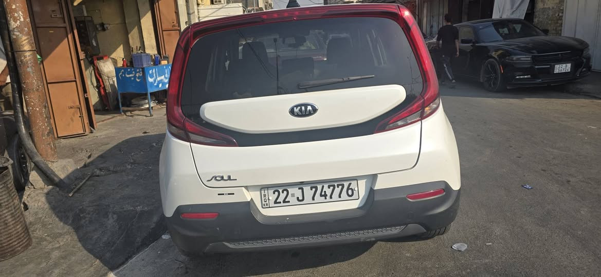 السلام عليكم كيا صول موديل ٢٠٢١ رقم اربيل تحويل او وكاله 
اريد مراوس  بقل منه مكاني كاظميه  حادثه موضح بلصور بجم كبس  جاهزه من كلشي ***********
