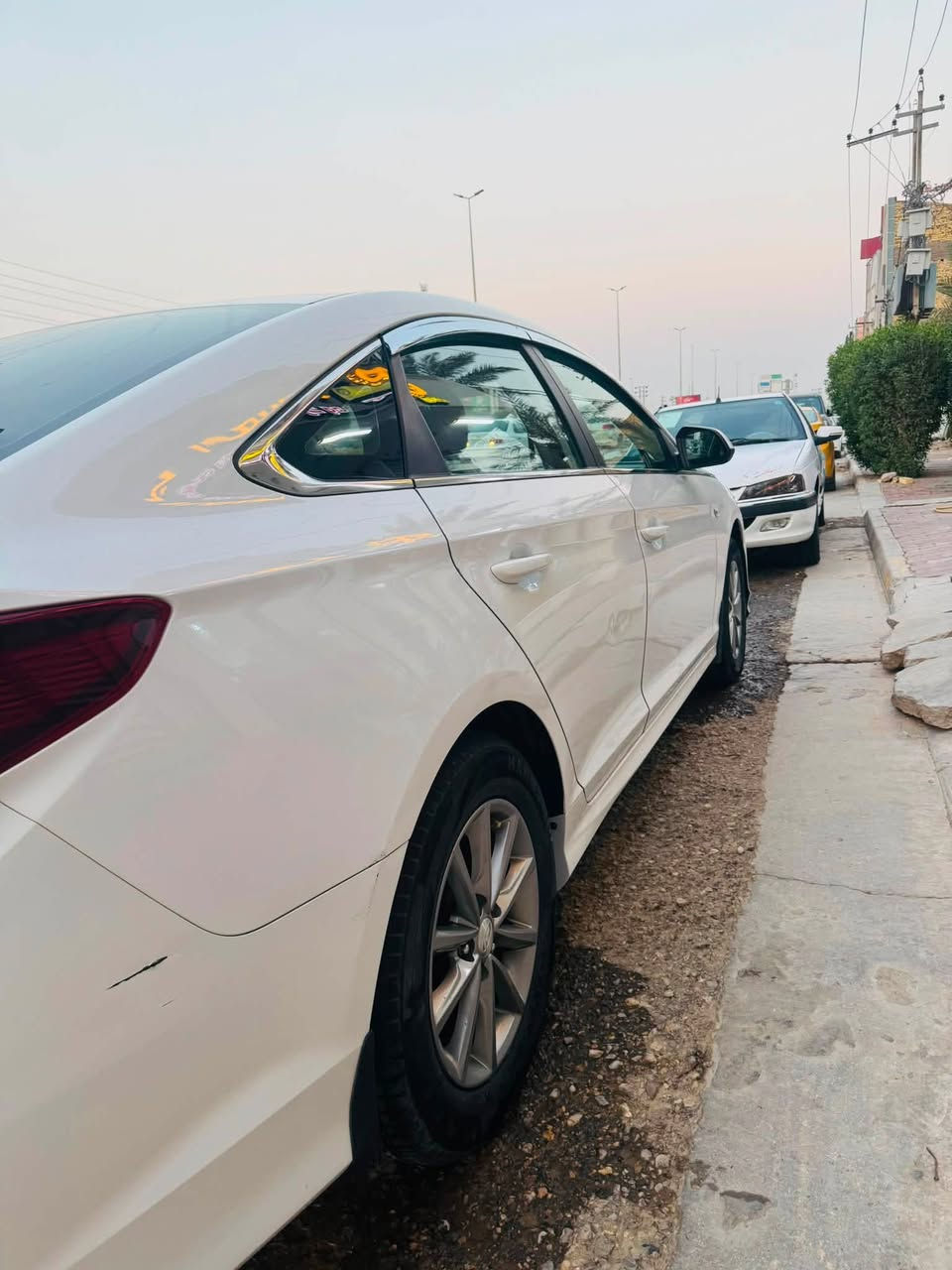 سلام عليكم سوناتا موديل 2023 وارد كوري كفاله عامه اصل غاز رقم قادسيه بسمنه مكينه كير تبريد حدادية كله جديد سياره تخبل وخير من الله تبريد قطعتين ثلج مكينه 2000 بعدهي باكيت السياره استخدام شخصي جديده كشن تدفئه تبريد كشن كهرباء وهواي بعد بيه تفاصيل سعره 178  وبيه مجال بسيط مكانه ديوانية مداور ثاني يوم رقم الهاتف ***********بيع فقط
