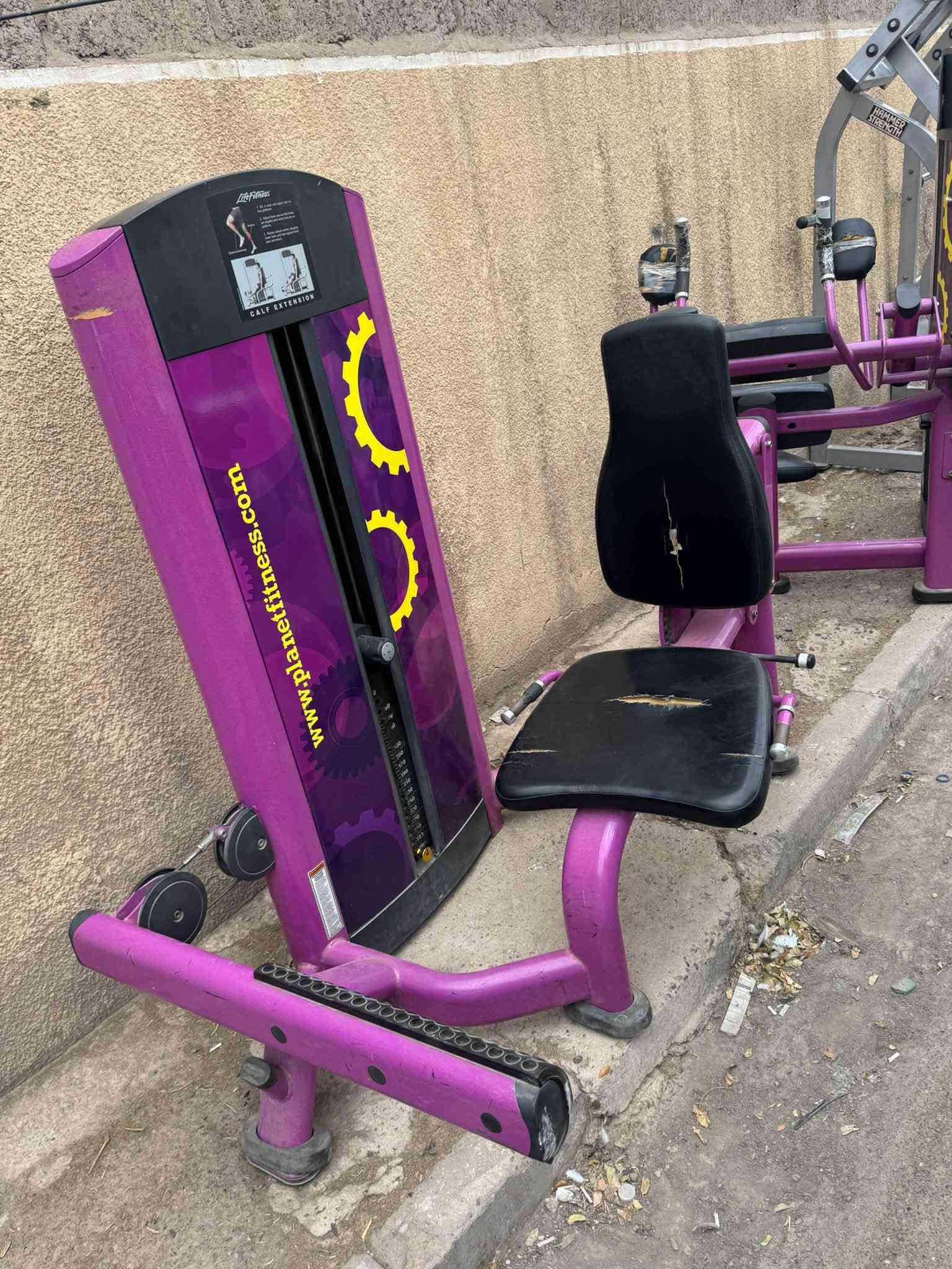 أجهزة رياضية • جهاز ركض • ضغط اكتاف