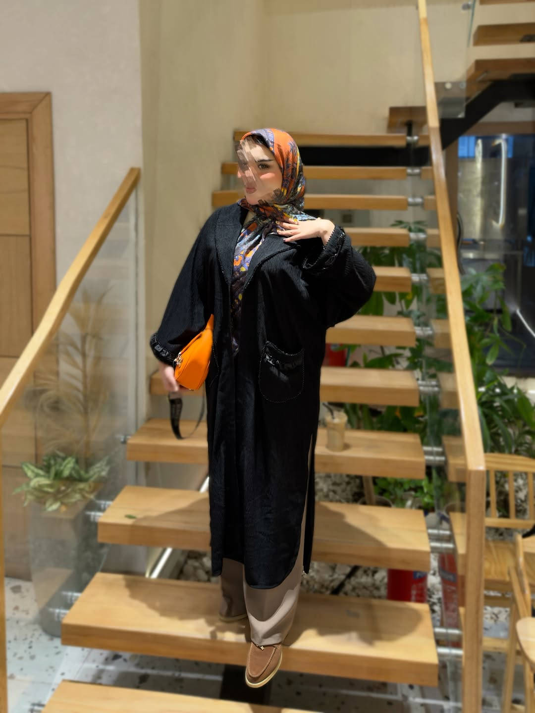 New collection 🍂✨🎃🧡🦚

وصل حديثآ قطعة عبارة عن فن سواد فاحم جدا 

شك يدوي ✨🪄

كوالتي راقي جدا جداااا

ملاحظة الحقيبة متوفرة باللون البرتقالي والبني والبيج

الكيلوت مع الربطة متوفرين ايضا🎃🍁🍂🧡

عدد محدود 

للأستفسار يرجى مراسلة الصفحة لطفا 💌

عنواننا البصرة شارع السعدي مقابل أصباغ جوتن 📍

يوجد توصيل 🚚 سريع إلى كافة أنحاء العراق 🇮🇶 

#explorepage #explore #style #outfitoftheday
