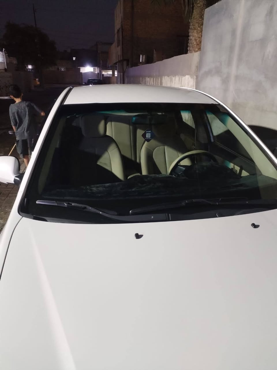 السلام عليكم النترا للبيع رقم سليمانيه  موديل ٢٠١٠
سياره جاهزه ما ناقصه شي مكينه وكير وتبريد محرك 1600 
تخم تاير جديد حداديه خير من الله سياره بسمي 
السعر (1003 وبيه مجال قليل رقم تلفون *********** مكان السياره بغداد زعفرانيه
