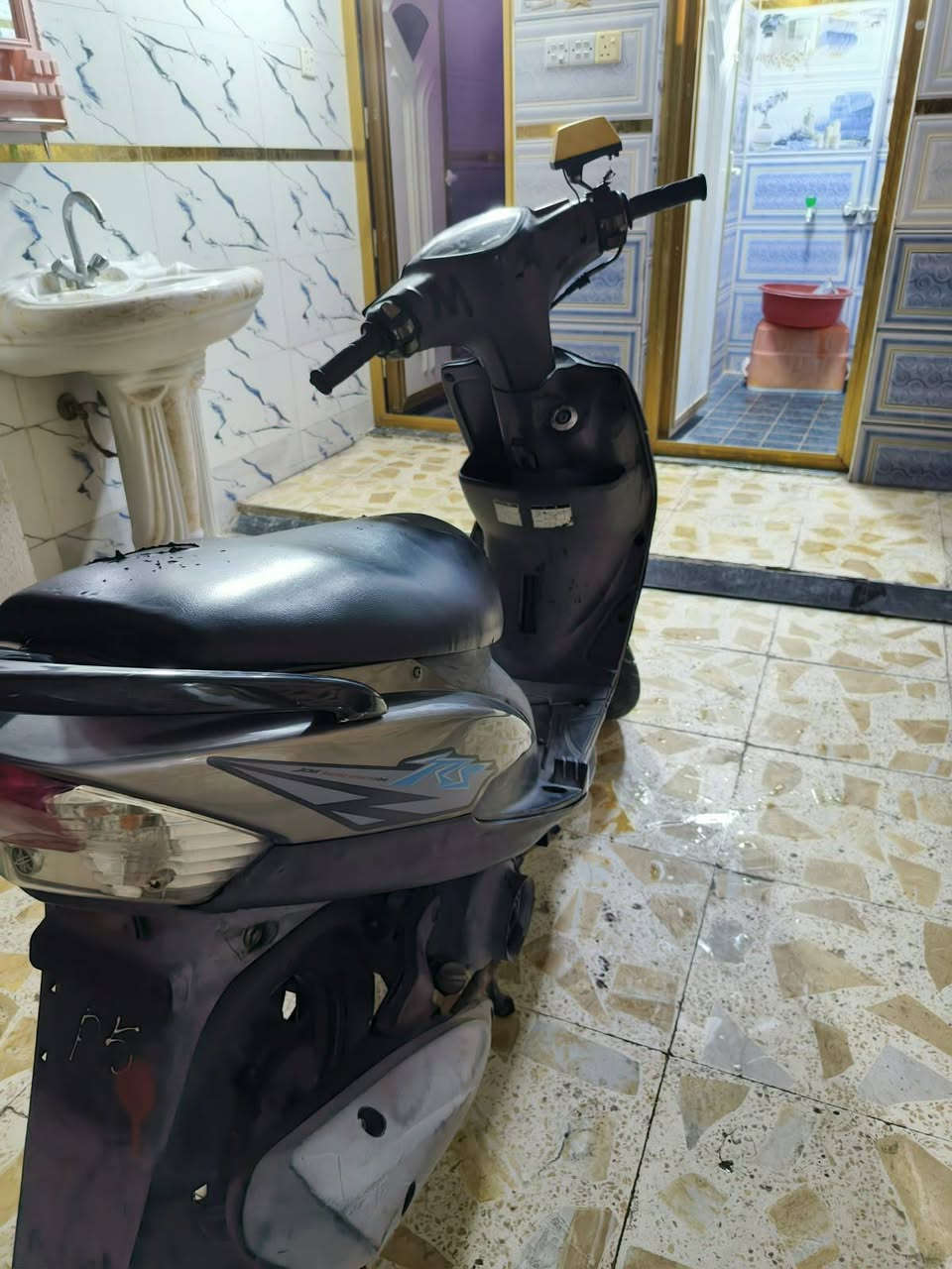 عمي سلام عليكم دراجه ماكس عدله دراجه رمبع خذيتها مصالها شهرين عندي من نزلتها دراجه مال جناي مامفتوحه صبانه مامحطوط عليها سعر مليون المو شراي لا يراسل رجائأ واتساب ***********
