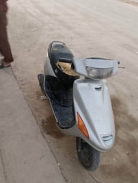 فراشة • تايرات جدد • كهربائيات شغّالة