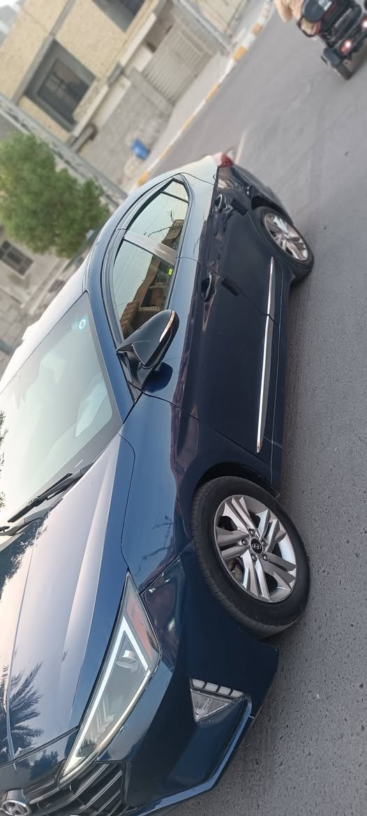 السلام عليكم   
اللهم صل على محمد  
بسعر مناسب 
 النترا امريكي 2019
  
  
   شرط التحويل رقم بغداد انكليزي بسمي 
 
محرك 4 سلندر     2000 دوش 
كير اي تي 3 انضمه المرغوب 
رادار جانبي 
   

 
السياره واكع عليها طابوك واذا القماره ونصبغت القمار ابيعك صبغ عام مكفوله من الدواخل لغد شواصي دواخل  سياره بدون دواخل     

كهربائيات كلها شغاله
  محرك  كير كفاله  
 السياره كلش نضيفه ومتعوب عليها
كامره خلفيه شاشه تاب بلادي  
 باتري جديد  اصلي 
  تبريد منضومه بلاد تبريد ثلاجه  لايت ال اي دي زنون  اصلي مضومه زنون بلادي 
تدفئه شغاله 
تخم تاير جديد حتى السبير جديد 
سنتر لوك  السياره  
    
تجي تفحص وتقتنع واني حاضر 
        
العنوان الانبار الفلوجه 
 …السعر 93 مجال حك الجيه 
بدون مراوس بدون اقساط بيع نقد فقط 
 الشراي يتصل📞 وحياكم الله  اخوتي‏
***********
***********
