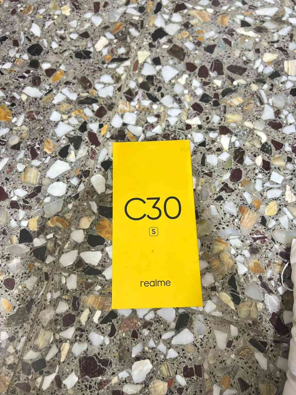 للبيع Realme C30
✨ جهاز أخو الجديد، مستخدم فترة قليلة
🔹 نسبة النظافة: 98%
🔹 خطين (Dual SIM)
🔹 بصمة وجه + بصمة إصبع
🔹 ذاكرة 32GB

📦 الملحقات كاملة:
✅ باكيت
✅ حافظة
✅ شاحن — بعده باللزقات مستخدم شي قليل

💠 جهاز مرتب ونظيف وجاهز للاستخدام

نفس ما موضح بالصورة ‎%‎

💰 السعر: 100,000 دينار
🤝 قابل للتفاوض للجادين

📞 للتواصل:
[رقم الهاتف ***********
مكاني فلوجة
